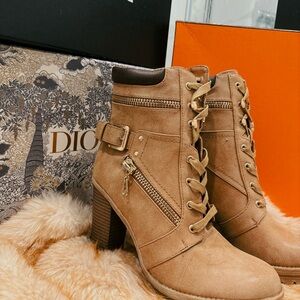 G by Guess Women's Tan Lace-Up Boots